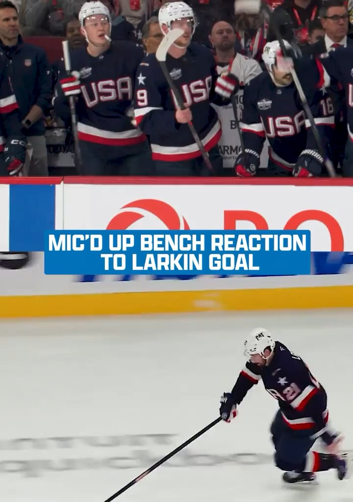 USA bench reacts to Larkin goal