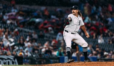 The Tigers have signed LHP Andrew Chafin to a Minor League contract. He will join Major League spring training as a non-roster invitee.