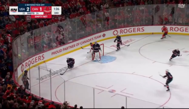 Larkin assists the game-sealing empty netter!
