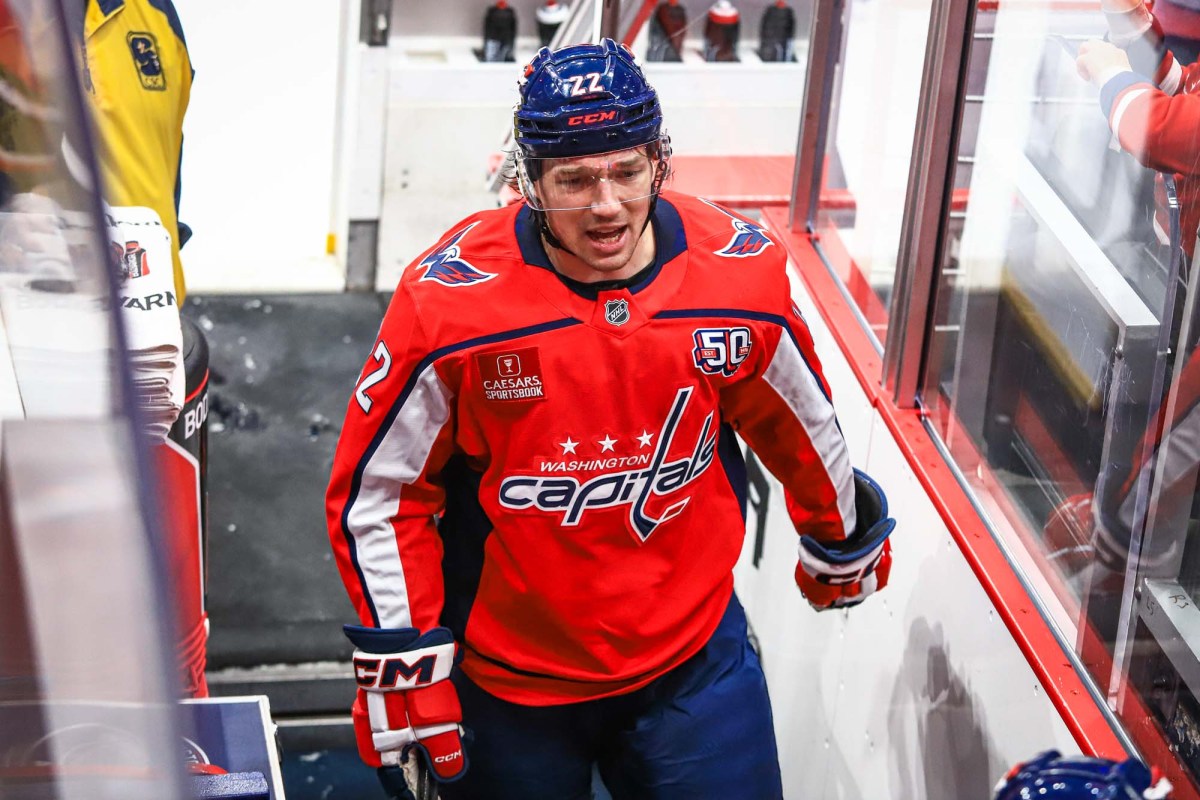 Dylan Strome and Connor McMichael explain why Brandon Duhaime might be the biggest Hershey Bears fan in the world