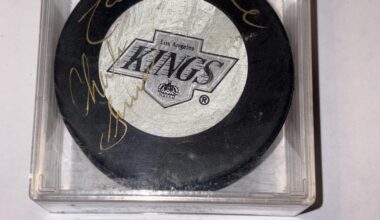 Can anyone help me Identify the Signature on this puck?
