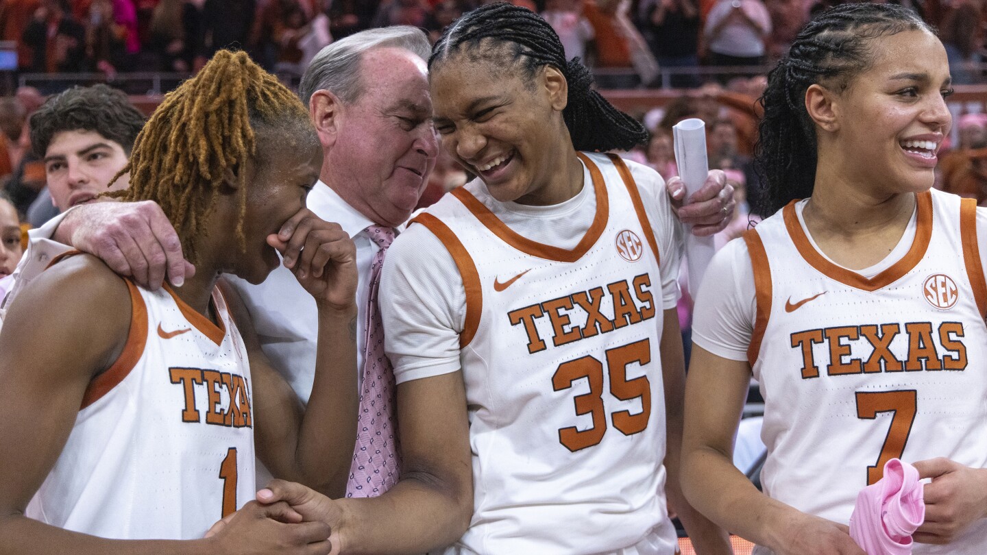 Texas is No. 1 in women's AP Top 25 for the first time in 21 years; NC State climbs into top 10