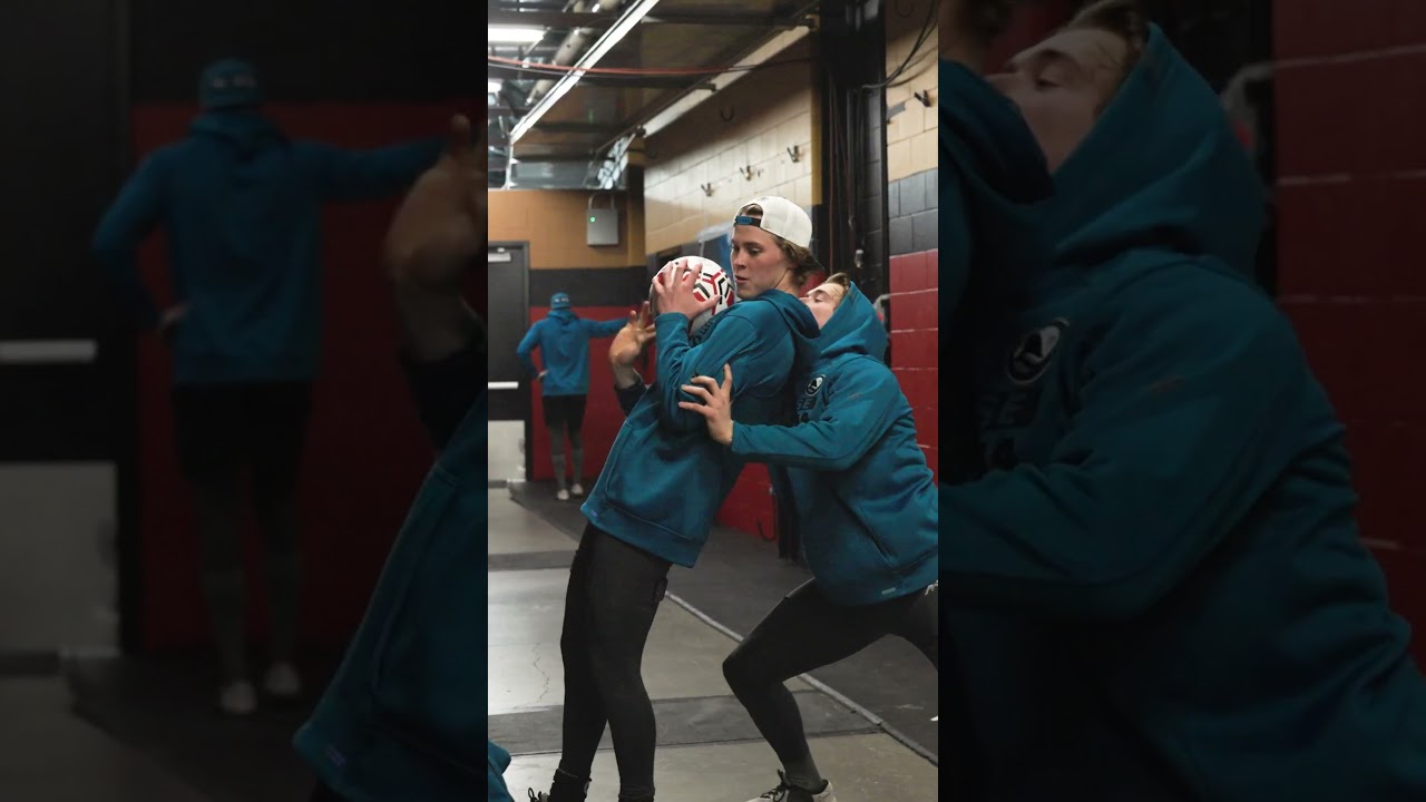 Smith and Celebrini go 1v1 #sharks #nhl #nba