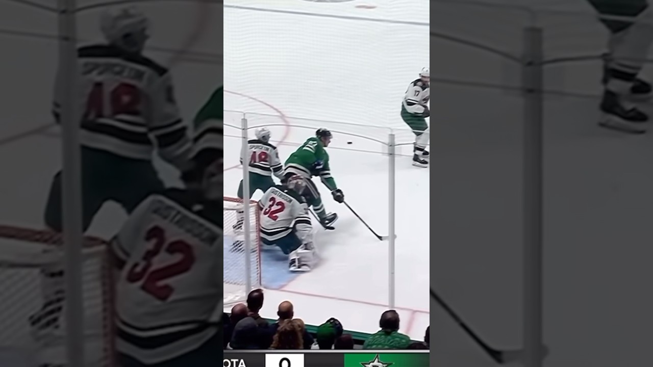 The Dallas Stars with bad luck with getting pucks to the face as of late!😳 #NHL #HOCKEY #SPORTS