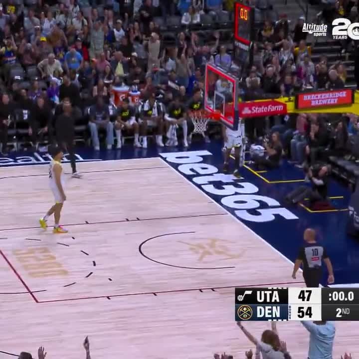 [Highlight] Nikola Jokic drains another amazing buzzer beater from the opponent's 3 point line