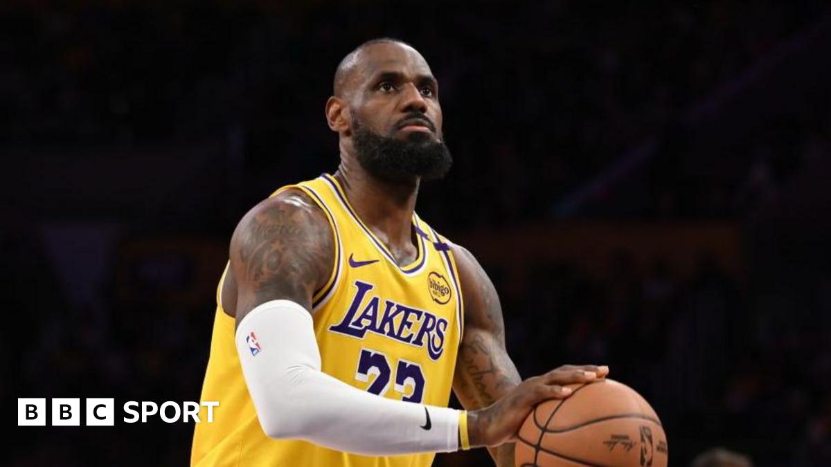 LeBron James in action for the Los Angeles Lakers against the New Orleans Pelicans