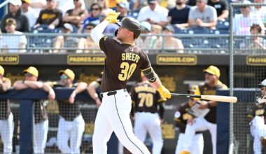 Sheets powering up with Padres