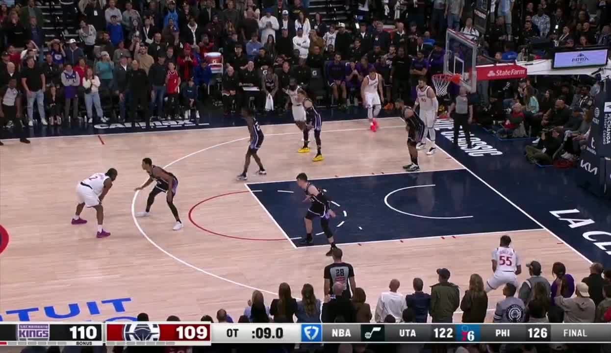 [Highlight] Kawhi wins the game at the buzzer for the Clippers!