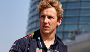 Liam Lawson samples NASCAR Cup Car in Ford simulator