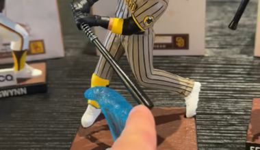 [Levitt] Luis Arraez and Fernando Tatis Jr. bobblehead giveaways have cool bat features!