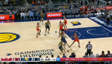 Jarace Walker Oop Pass to Obi Toppin!