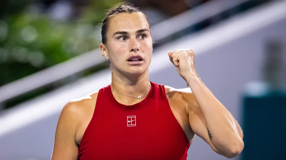 Aryna Sabalenka celebrates during her win over Jasmine Paolini