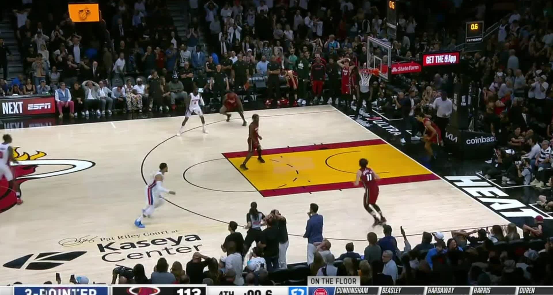 [Highlight] Cade Cunningham banks in the game-winner 3-pointer to beat the Miami Heat!