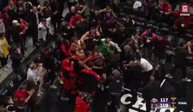 [Highlight] Giddey wins it from half court!