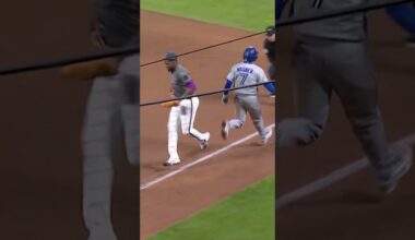 What a play by Pete Alonso! 😤