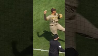 Manny backhands and shows off the CANNON 💪