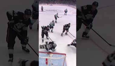 Kuemper does his best HOLTBY impression 🤯👑