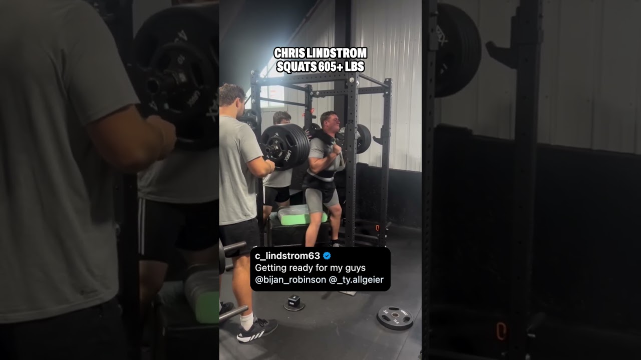 NFL Lineman, Chris Lindstrom squats 605 lbs! 😤 #shorts #nfl #gym #atlanta #falcons #weightlifting