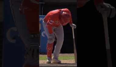 Nolan Schanuel INJURED his knee! Fouled a ball off his own leg