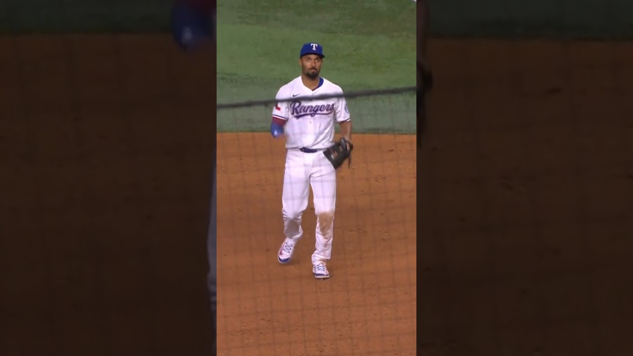 Adolis Garcia! Great catch! #mlb #baseball #sports #texas #rangers #oakland #athletics