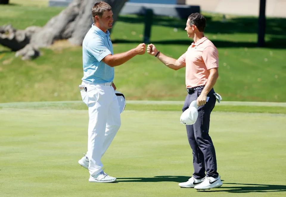 Bryson DeChambeau (l.) and Rory McIlroy (r.), here in June 2020, will be the final pairing of the 2025 Masters. Getty Images
