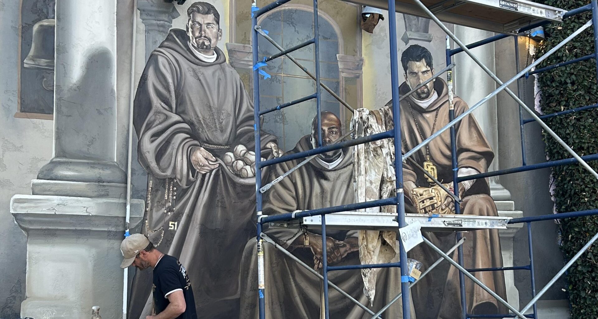 New Mural going up at Harbor Town