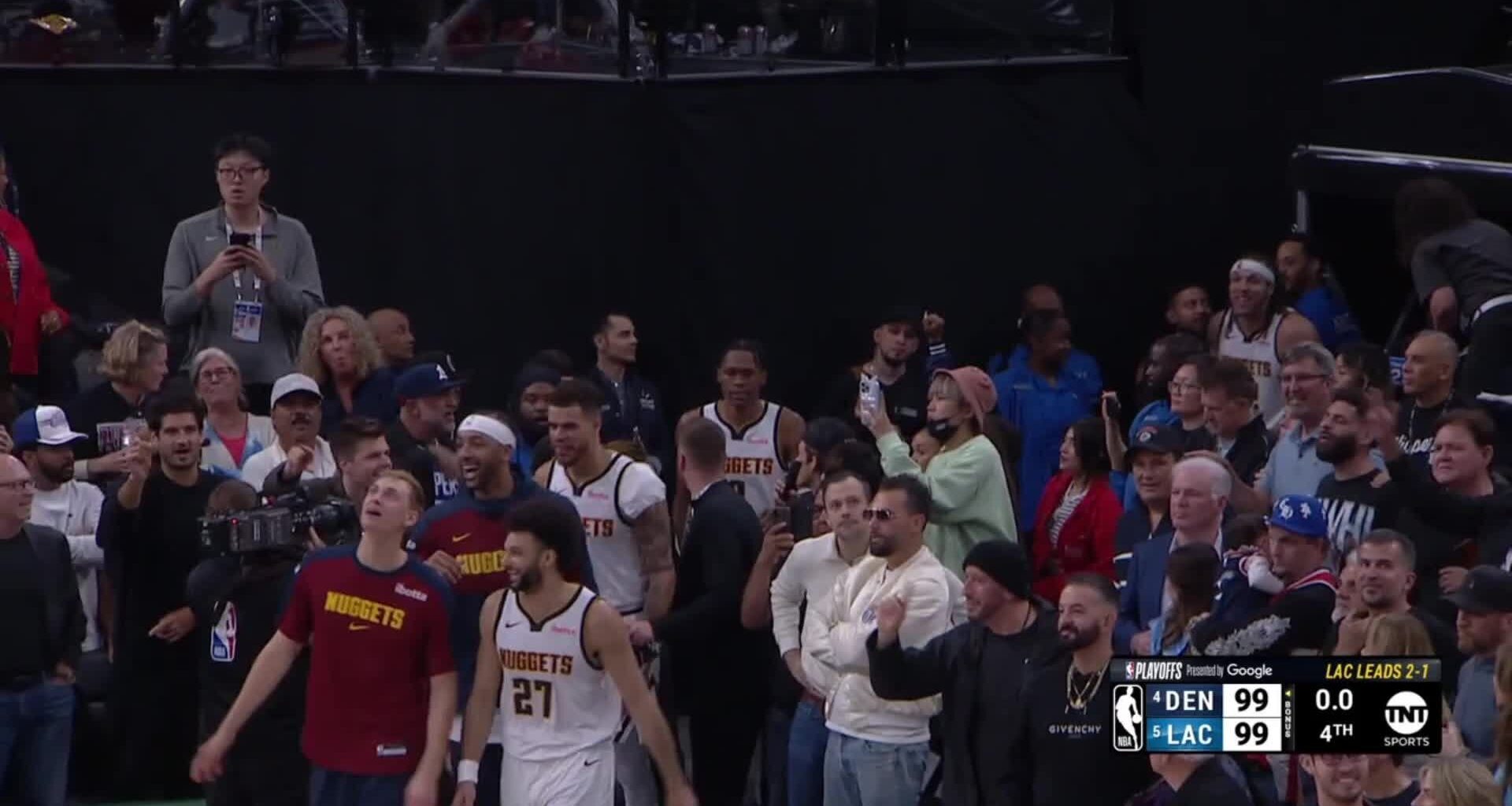 [Highlight] Gordon throws down Jokic's miss right at the buzzer for the win!