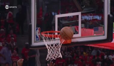 [Injury] Butler goes to the ground HARD, heads to the locker room soon after