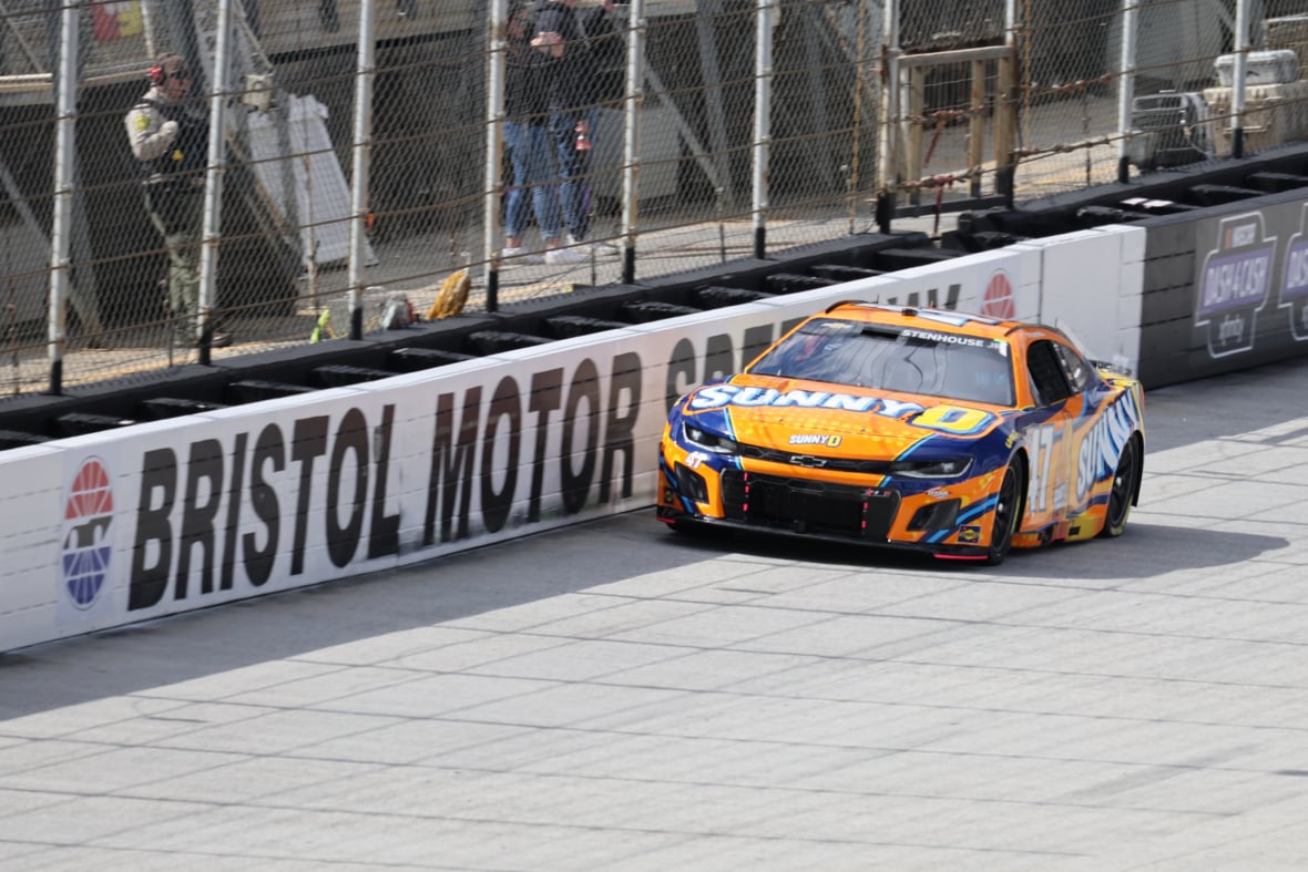 Alex Bowman on NASCAR Cup pole as Bristol once again shows signs of extreme tire cording