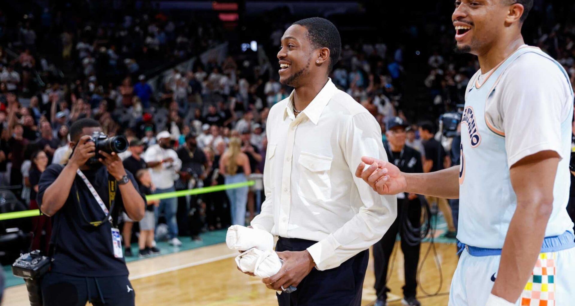 De'Aaron Fox eyes signing extension with Spurs this offseason