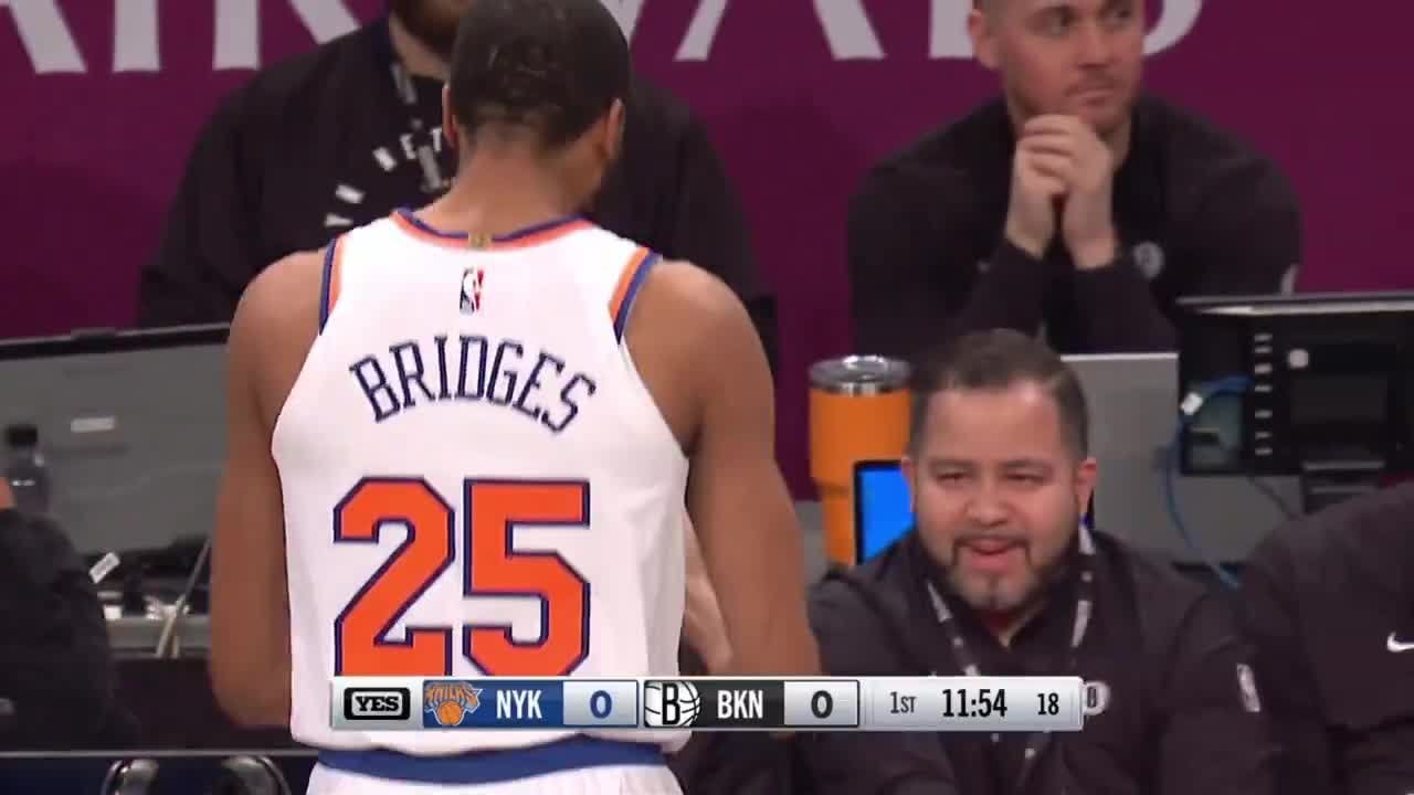 [Highlight] Mikal Bridges was the only Knicks starter active today. Six seconds in, he fouls Tyrese Martin and checks out, preserving his consecutive games played streak