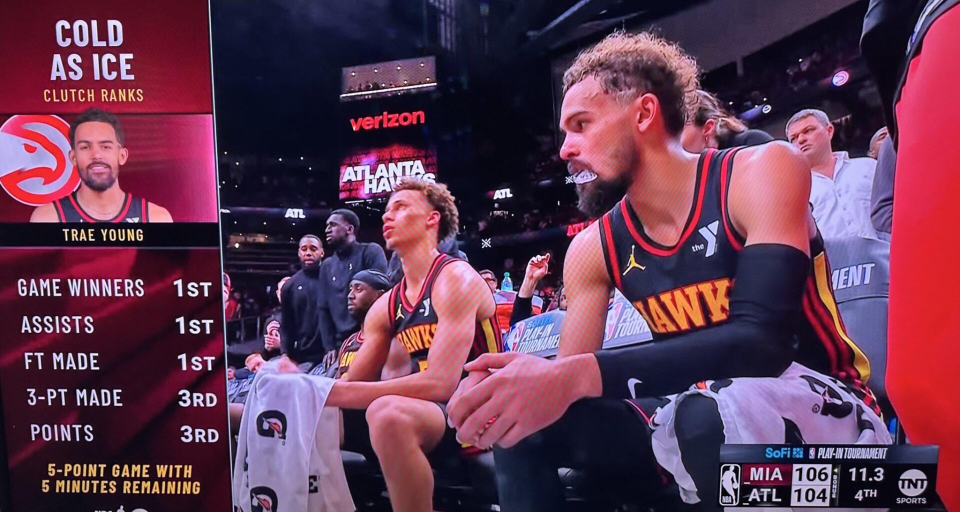 This graphic for Trae in crunch time was crazy