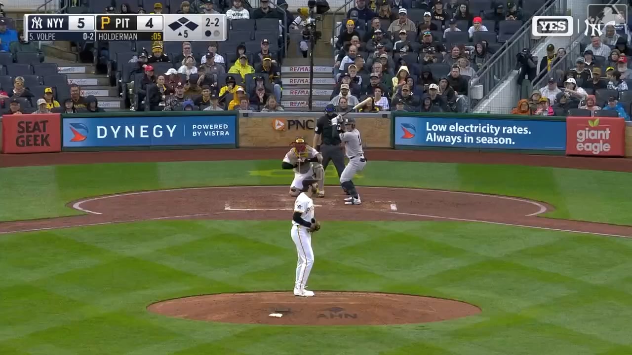 Anthony Volpe clears the bases with a 100MPH double to make it 8-4 Yankees!