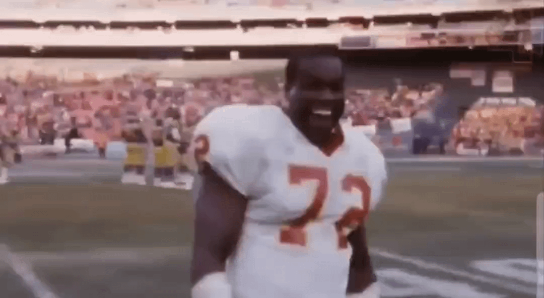 For your viewing pleasure, here's a Dexter Manley compilation video 💪🏽