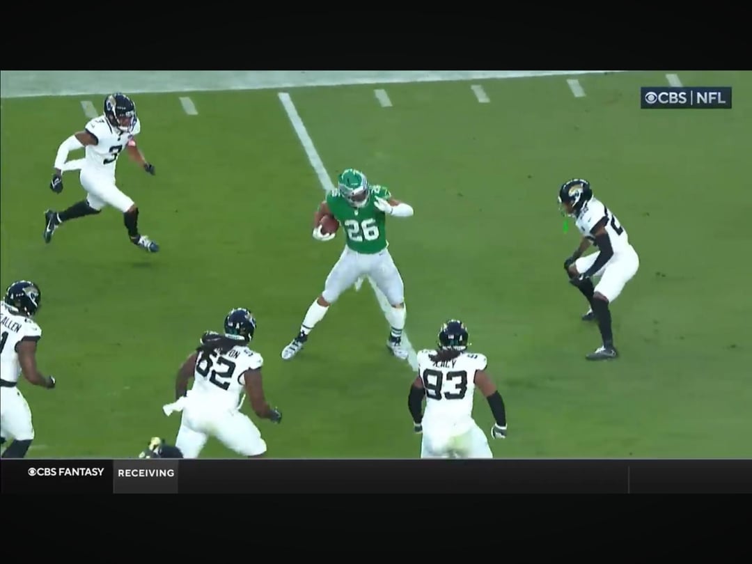 The absolute lunacy between these two frames is beyond ridiculous. Dead to rights, to an all time highlight. I’m convinced you could put ANYONE in 26’s shoes and the outcome would never be the same as this.