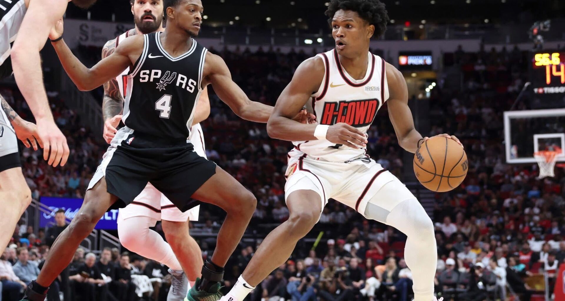 De'Aaron Fox says Amen Thompson is the fastest player in the league at his position