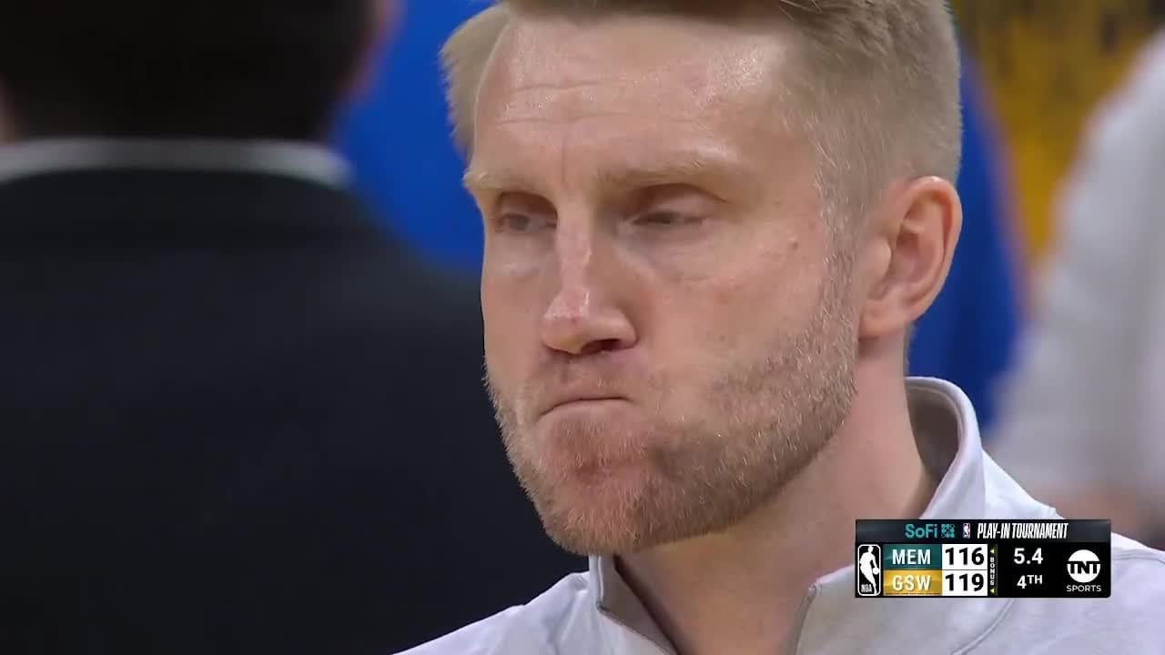 [Highlight] The Memphis Grizzlies commit a 5 second violation and is unable to inbound the ball in clutch time vs the Warriors in the play-in