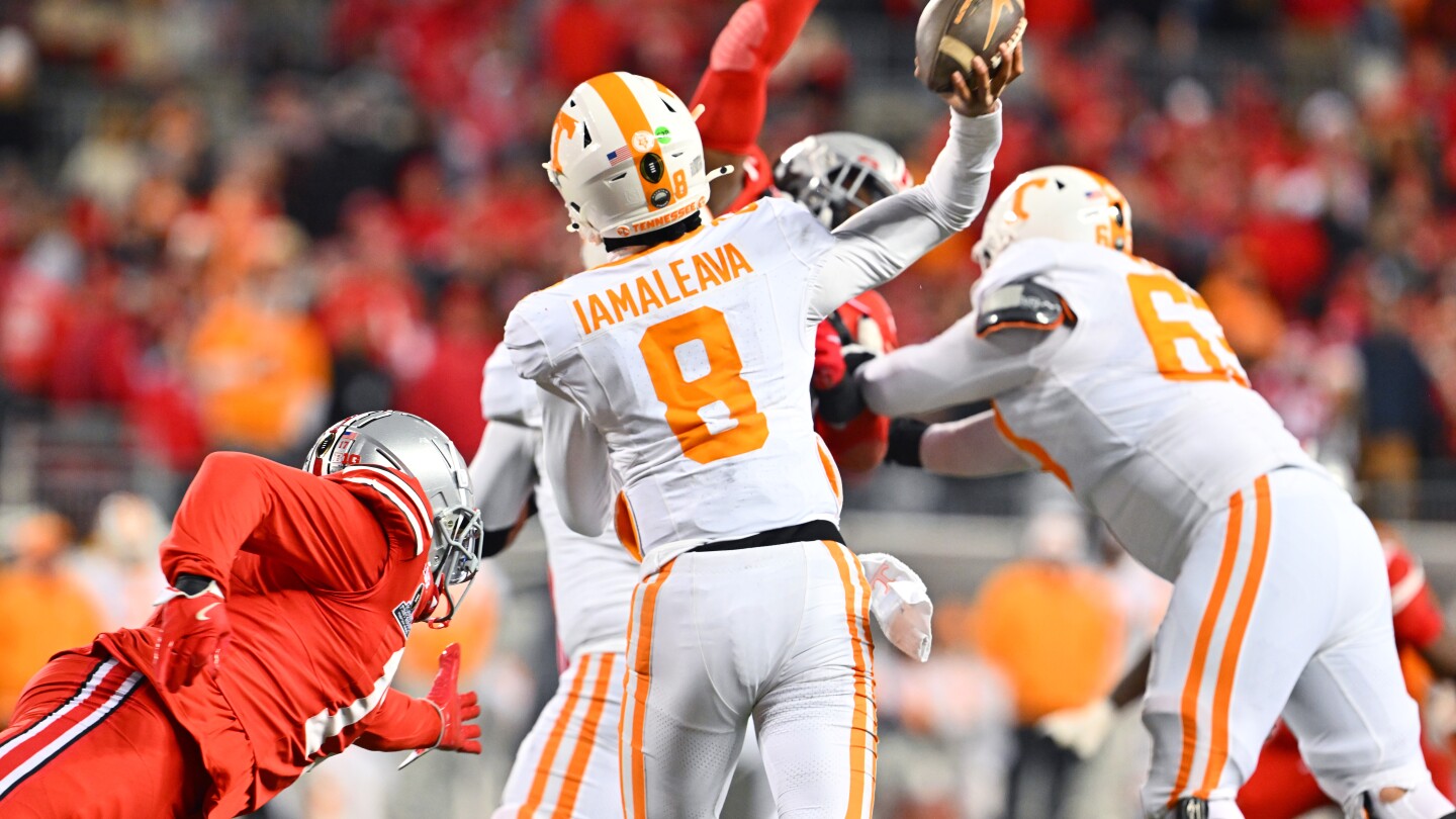 Nico Iamaleava officially enters transfer portal