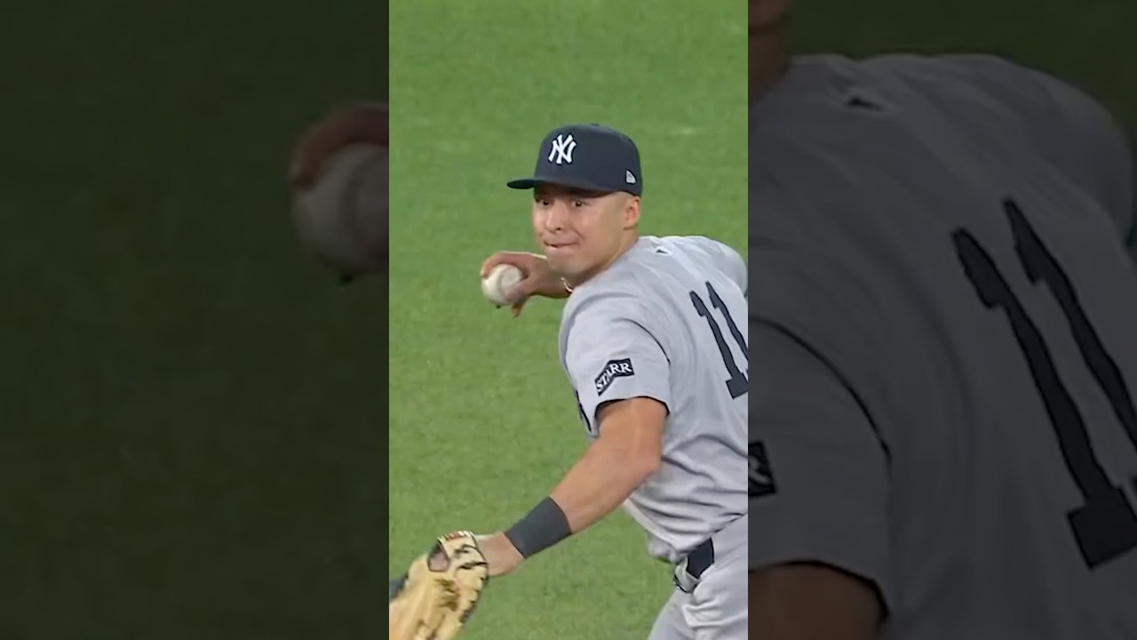 Volpe’s got a Gold Glove for a reason 😤