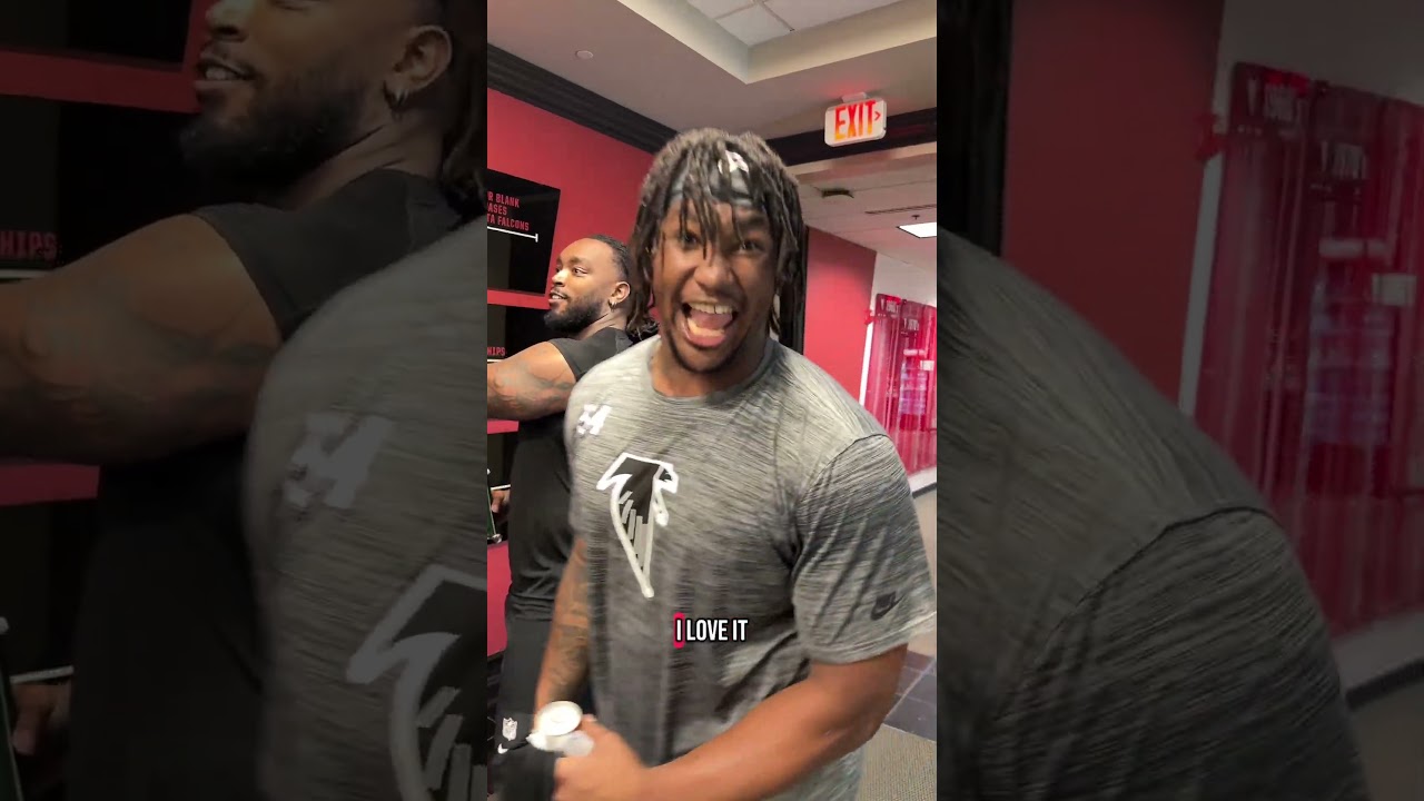 Who would win in a fight between 100 men and one gorilla? 🤔  #nfl #atlantafalcons #football #sports