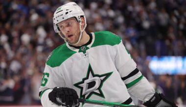 Mikko Rantanen has a NATURAL HAT TRICK!! 🎩🎩🎩🔥