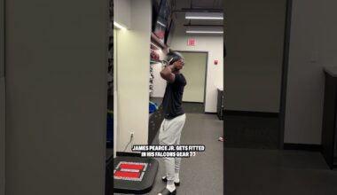 James Pearce Jr. couldn't wait to see how he looked in his new helmet 😁  #nfl #atlantafalcons