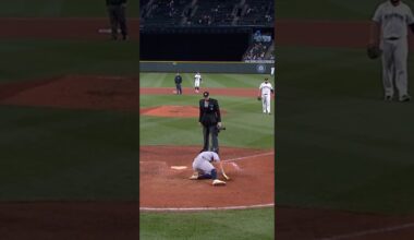 A GRUESOME leg injury for Oswaldo Cabrera 😬