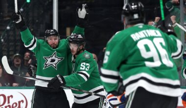 STARS score FIVE in the 3rd to STUN Oilers 🤩🖐