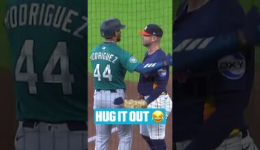 Nothin’ like playing baseball with your friends 🩵