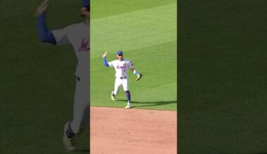 Jeff McNeil makes the play! 🔥