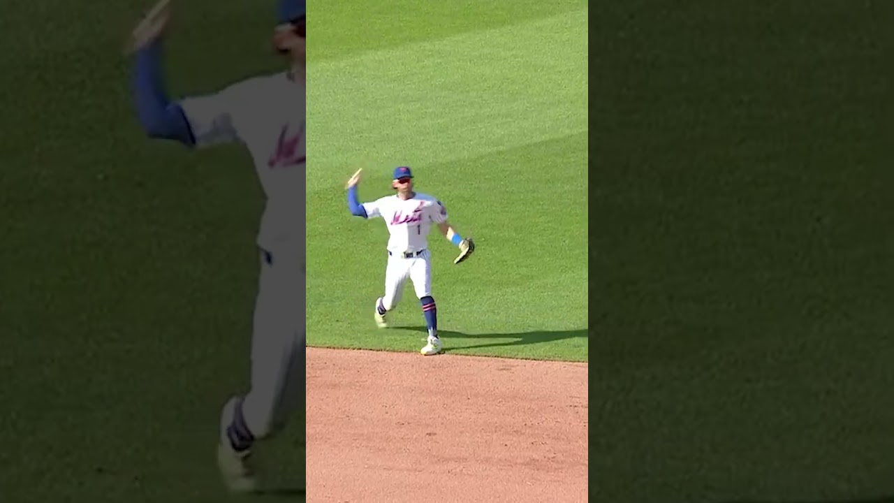 Jeff McNeil makes the play! 🔥