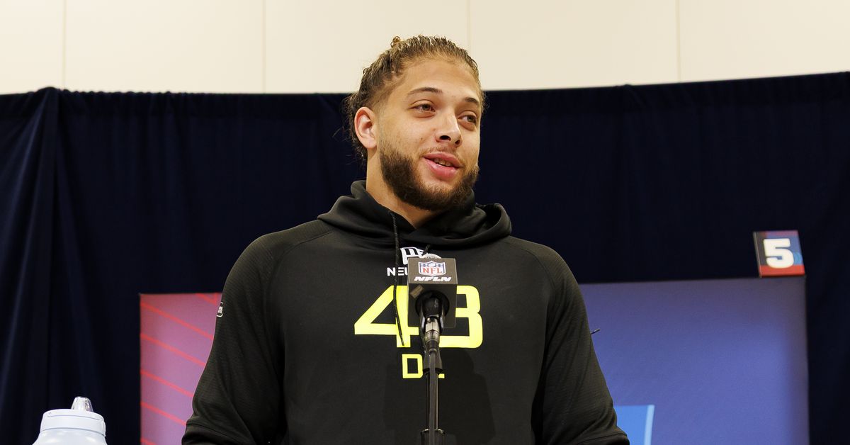 Chiefs Draft: New linemen getting used to the team — and each other