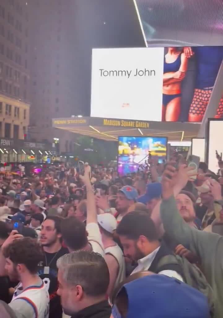 Knicks fans have completely flooded Seventh Avenue in celebration of their Game 4 victory