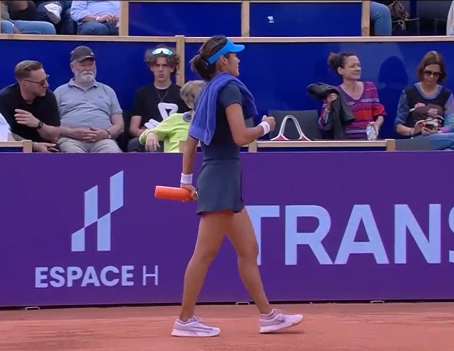 Raducanu needed a medical timeout after an injury to her back